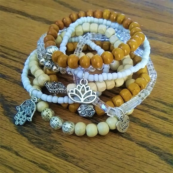 New 8 Beaded Boho Bracelets - Picture 4 of 10